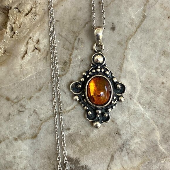 Sterling Silver 925 Oval Baltic Amber Ball Accent Pendant Necklace 18" Chain - Picture 16 of 16